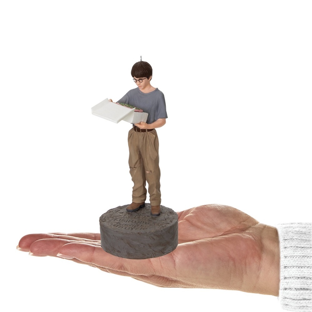 Hallmark Keepsake Ornament HAPPEE BIRTHDAY HARRY POTTER Happy Birthday 2024 - Picture 6 of 8